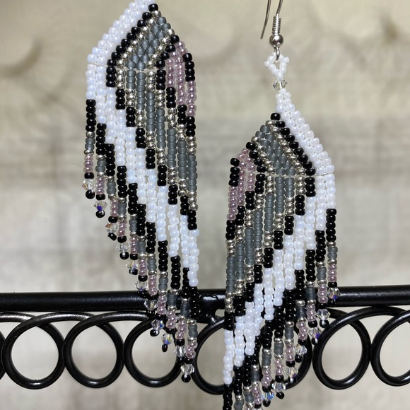 NEW!!! JEWELRY FROM THE HEART Fringe Earrings!!! - Picture 3 of 4